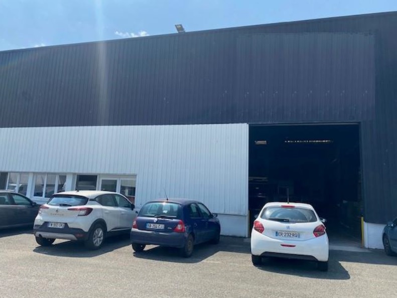 Local industriel  - 600m² - ST ETIENNE DU ROUVRAY