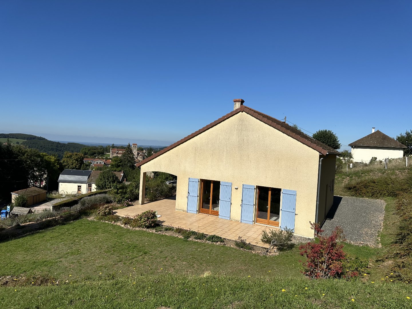 Maison 4 pièces - 114m² - CHATEL MONTAGNE