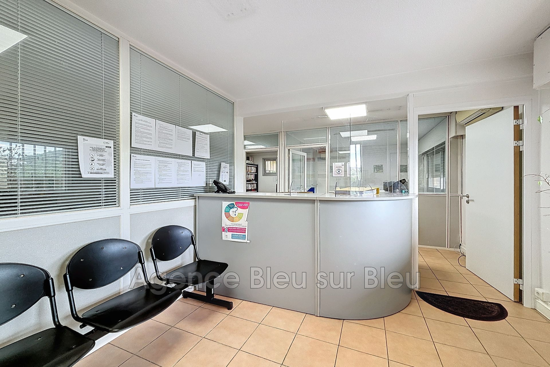 Local Professionnel  - 152m² - LE CANNET