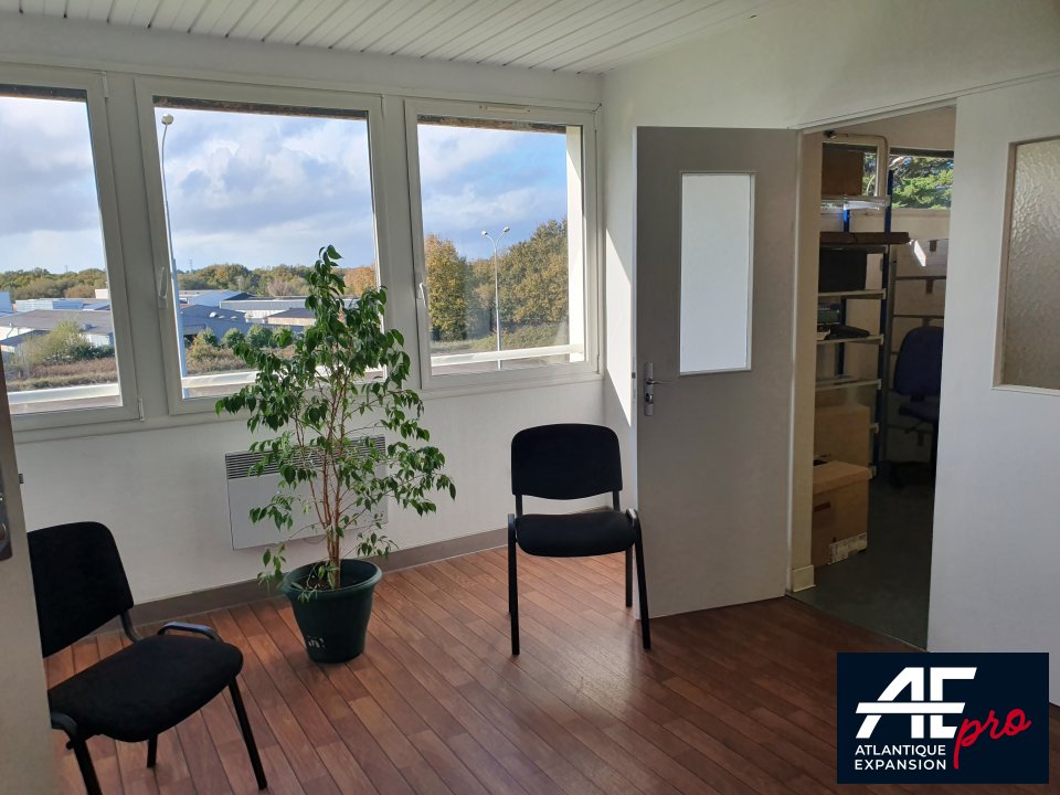 Local Professionnel  - 375m² - ST NAZAIRE