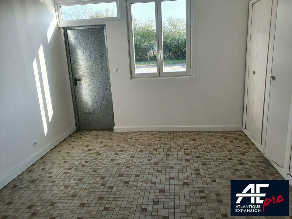 Local Professionnel  - 34m² - SAVENAY