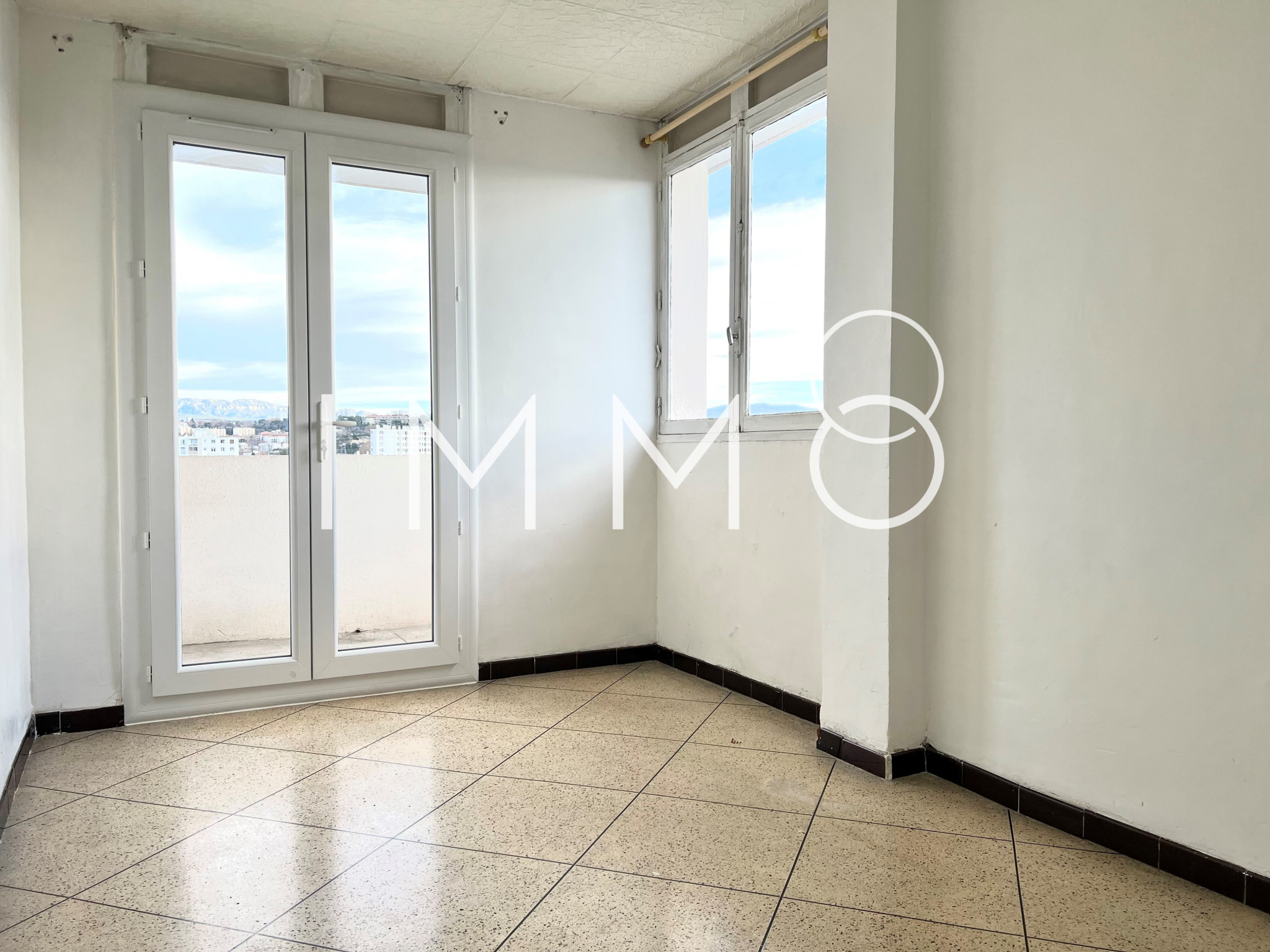 Appartement 3 pièces - 60m² - MARSEILLE  - 3ème