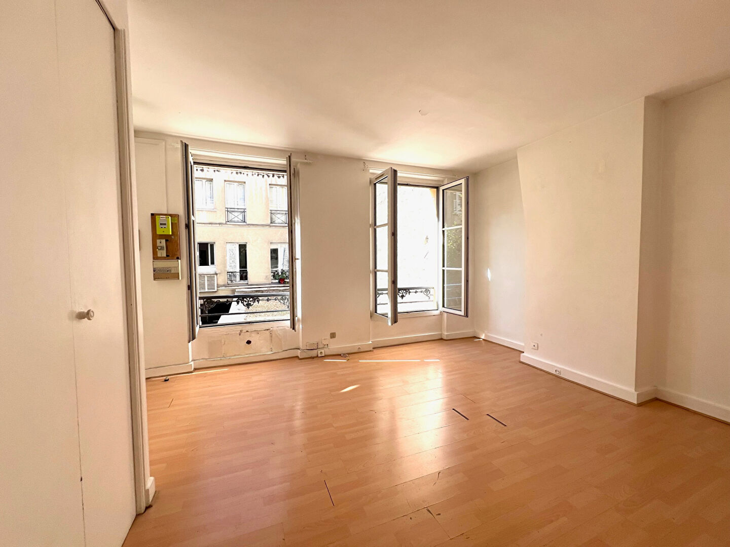 Appartement 1 pièce - 23m² - PARIS  - 18ème