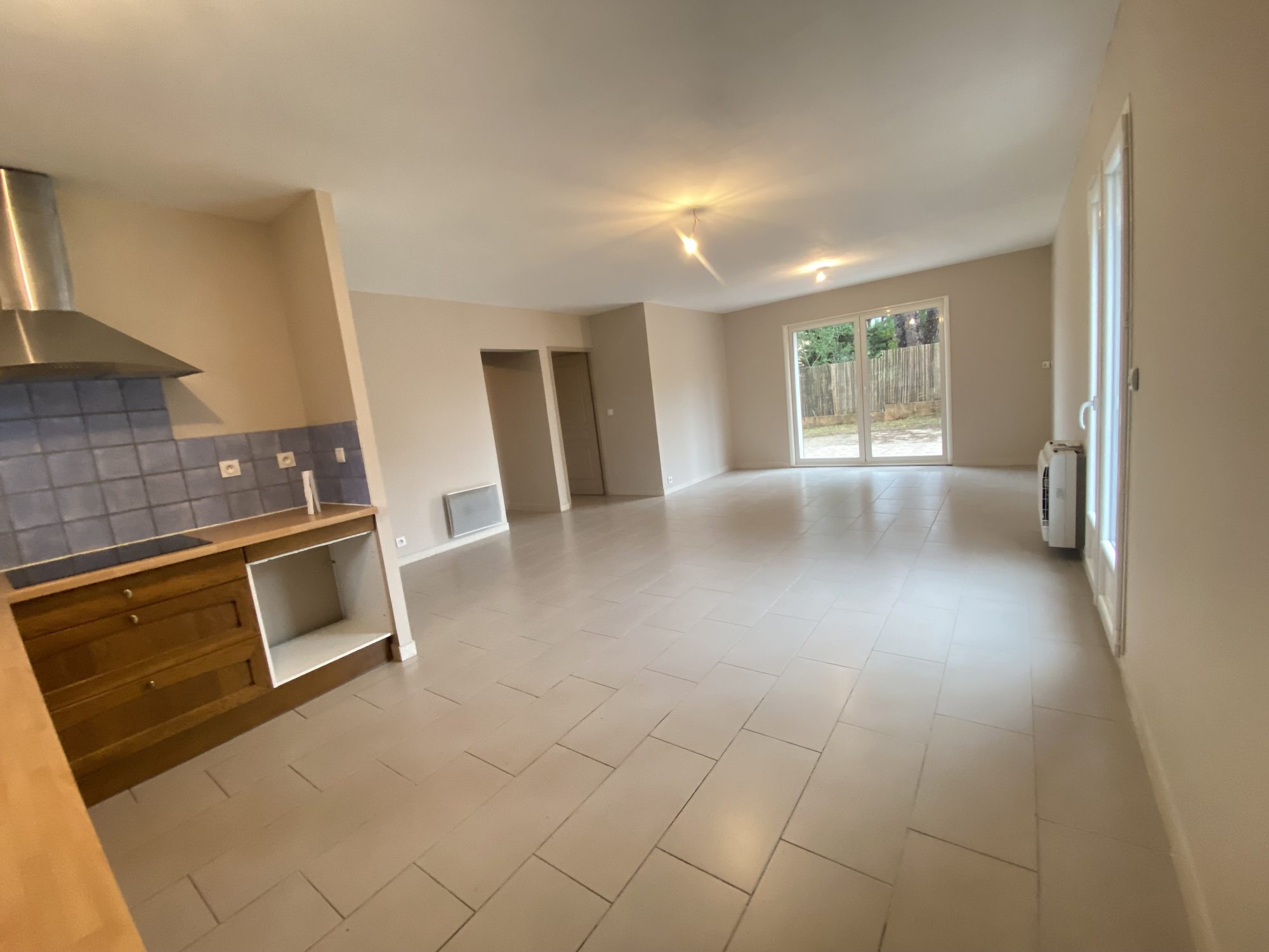 Maison 4 pièces - 93m² - ST GENIS DES FONTAINES