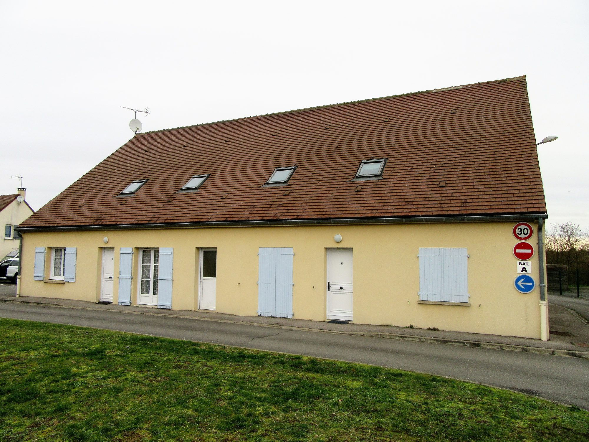 Appartement 2 pièces - 35m² - FERRIERES EN GATINAIS