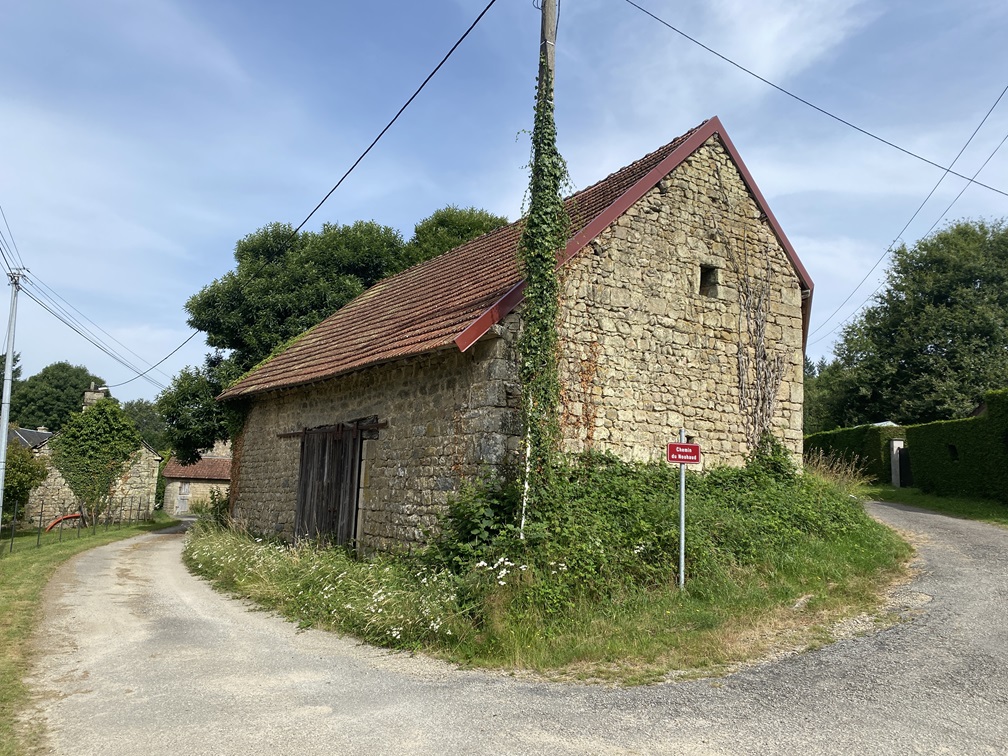 Maison 1 pièce - 75m² - PEYRAT LE CHATEAU