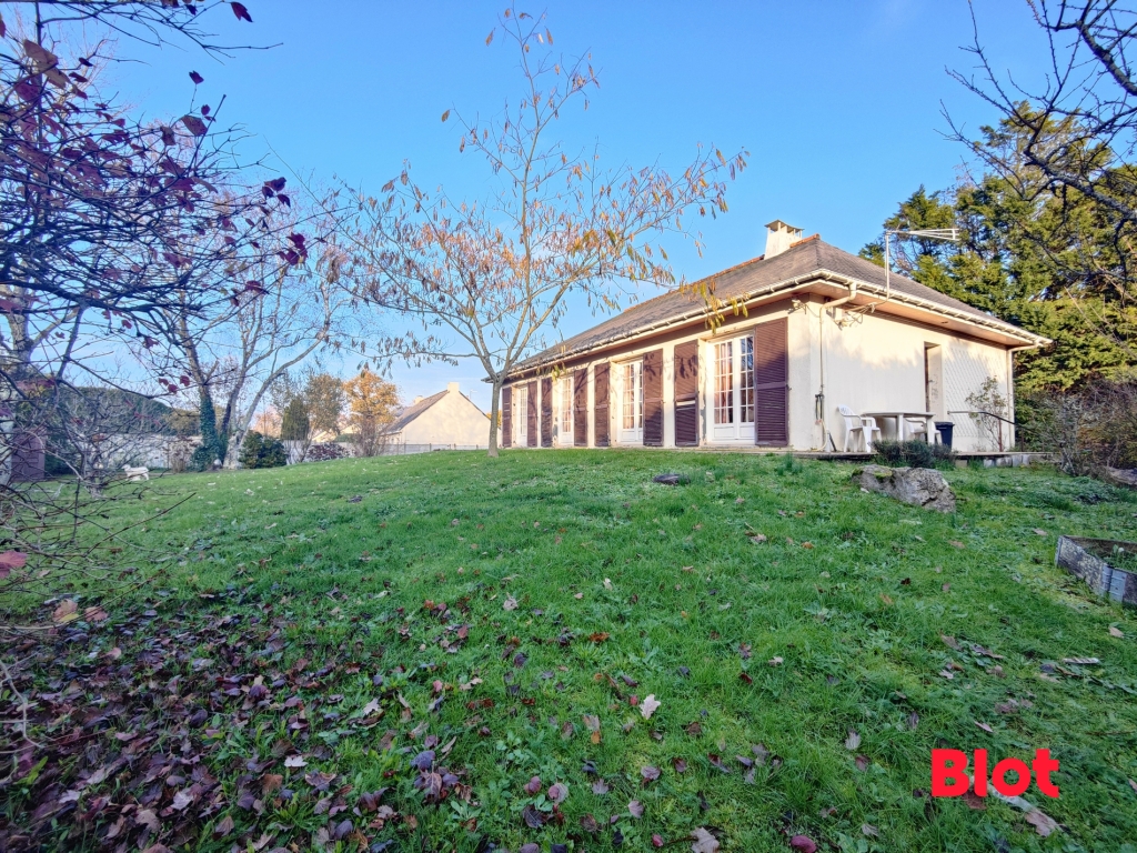 Maison 8 pièces - 115m² - LE TEMPLE DE BRETAGNE