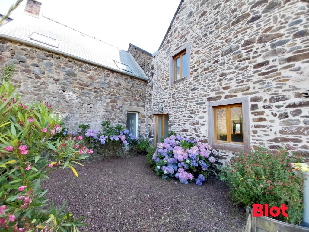 Maison 3 pièces - 77m² - ST GUINOUX