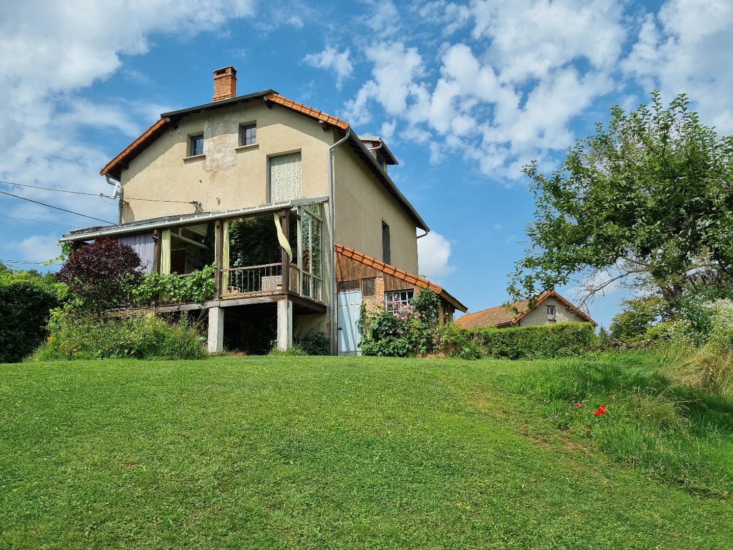 Maison 9 pièces - 228m² - CHATEL MONTAGNE