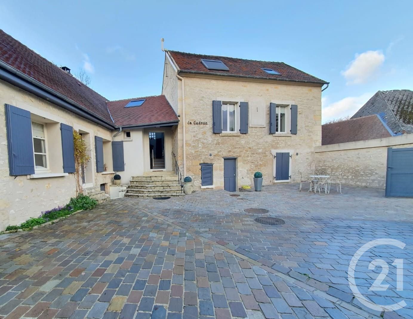 Maison 7 pièces - 202m² - NESLES LA VALLEE