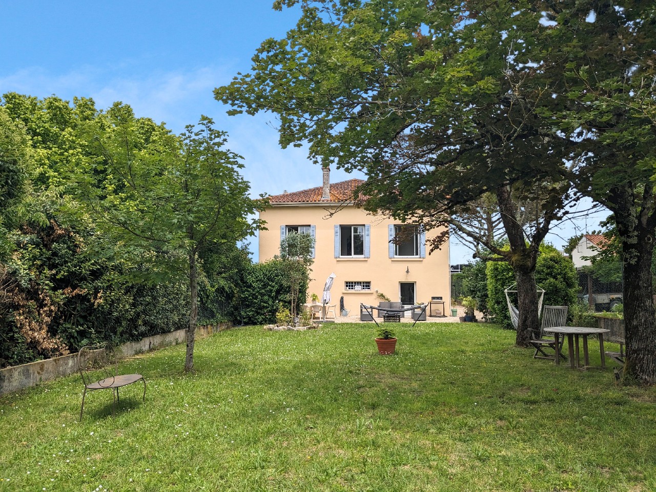 Maison 6 pièces - 158m² - CHATEAUBERNARD