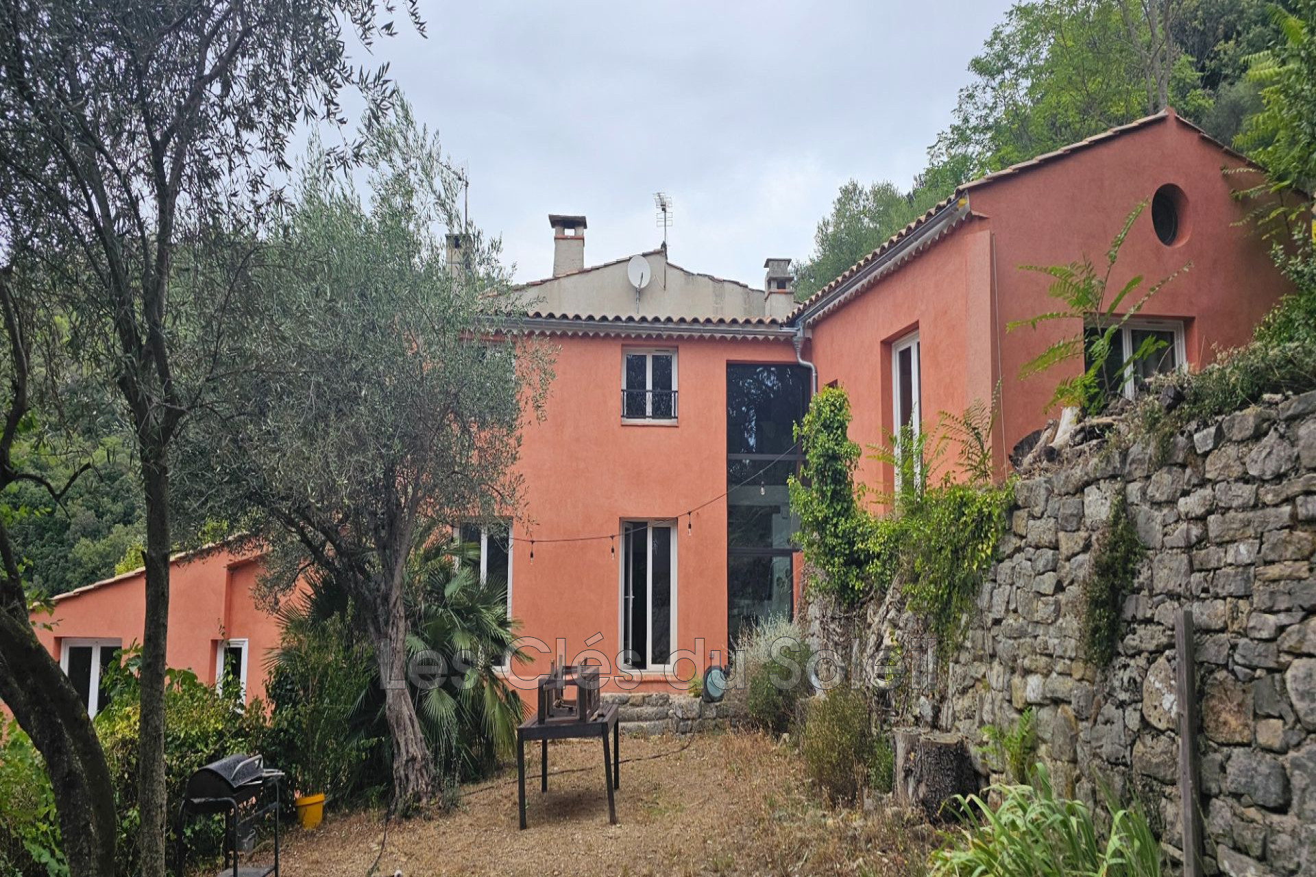 Maison  - 143m² - MEOUNES LES MONTRIEUX