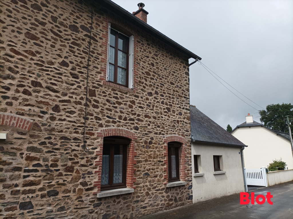 Maison 5 pièces - 101m² - FOUGERES