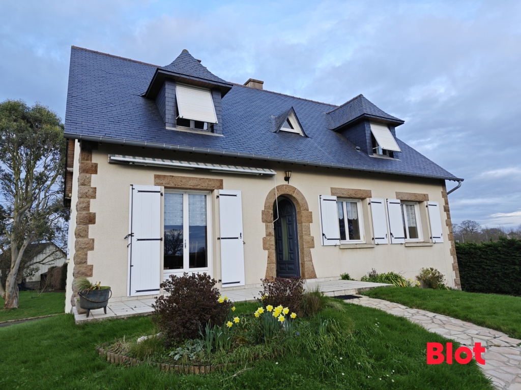 Maison 6 pièces - 115m² - ST BRICE EN COGLES