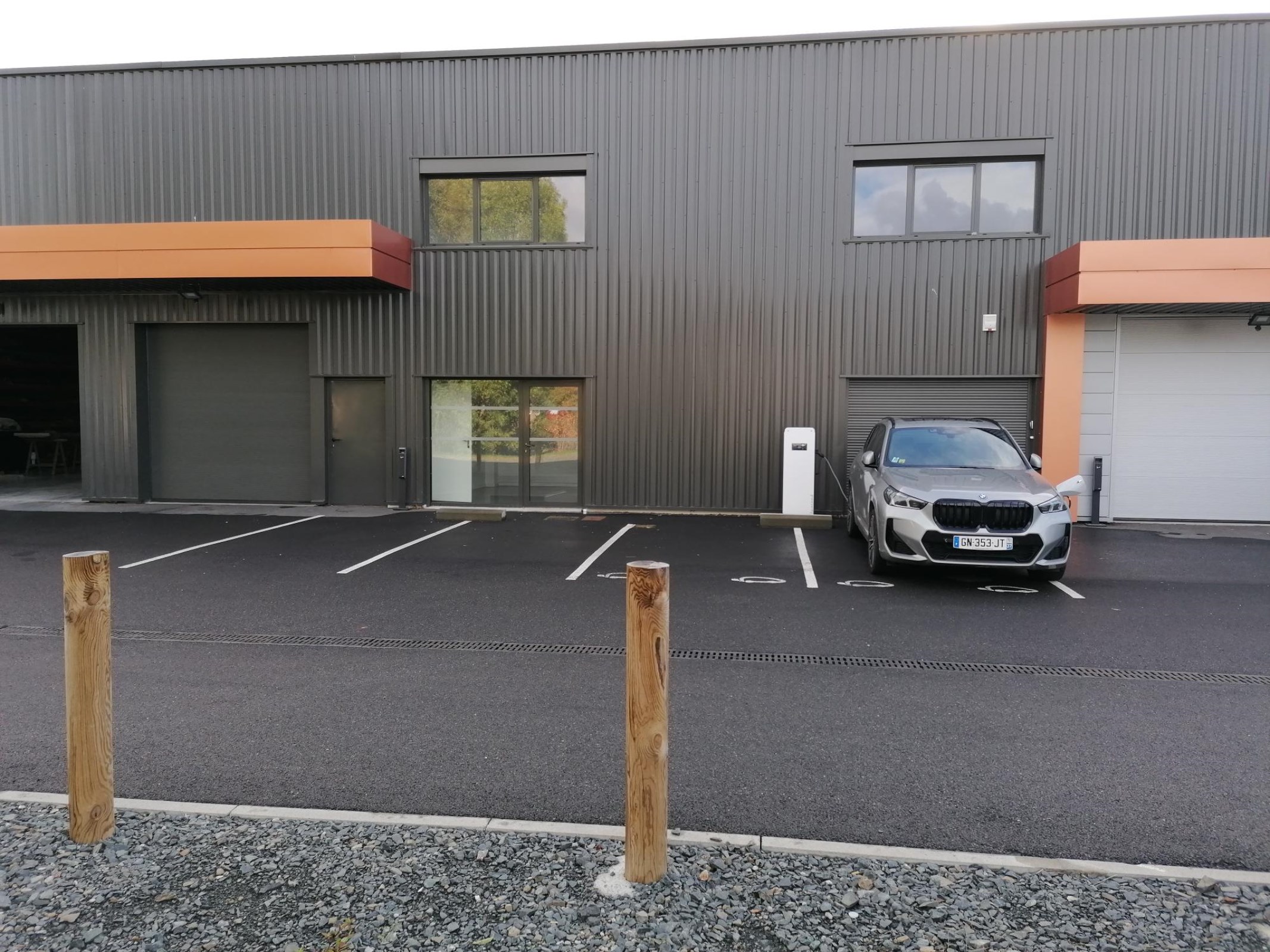 Local industriel  - 822m² - GLEIZE