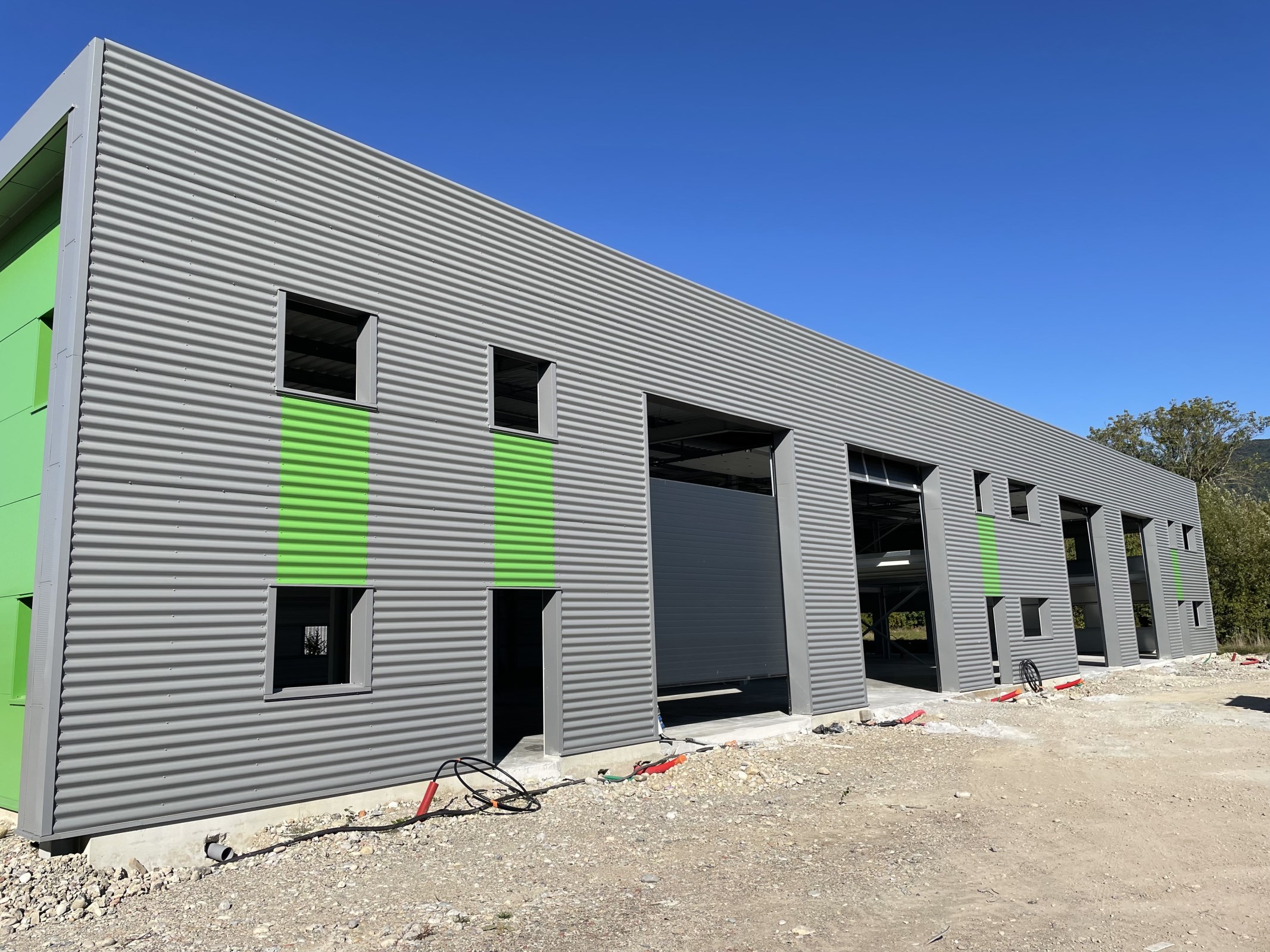 Local industriel  - 459m² - VOIRON