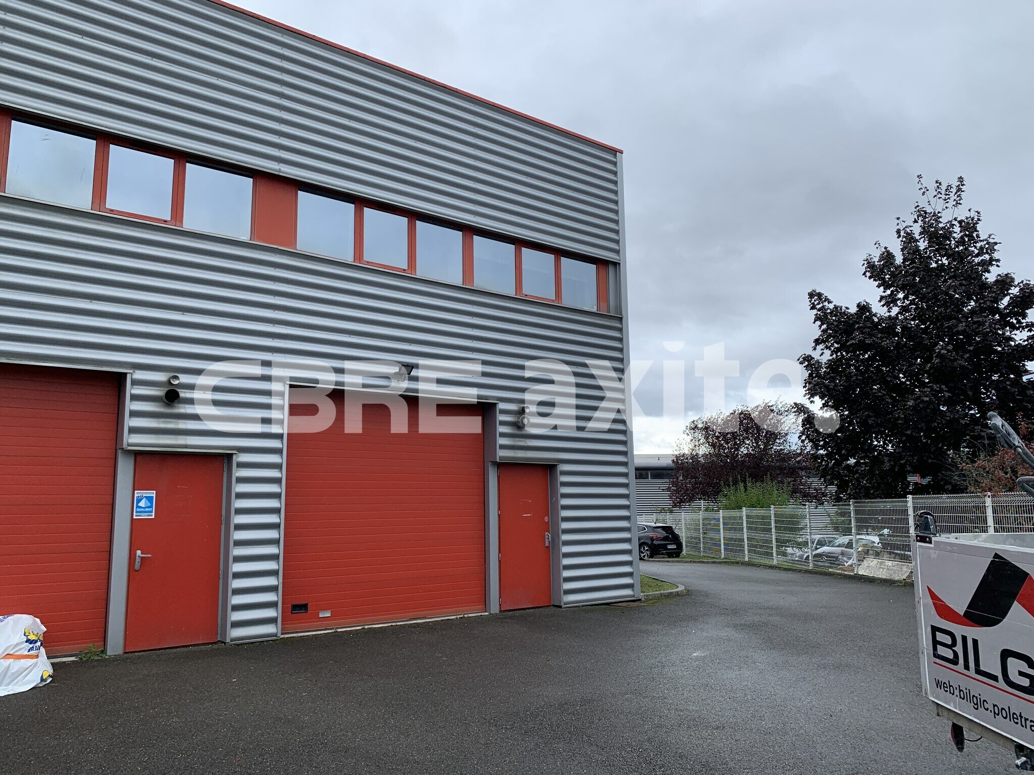 Local industriel  - 81m² - ANNEMASSE