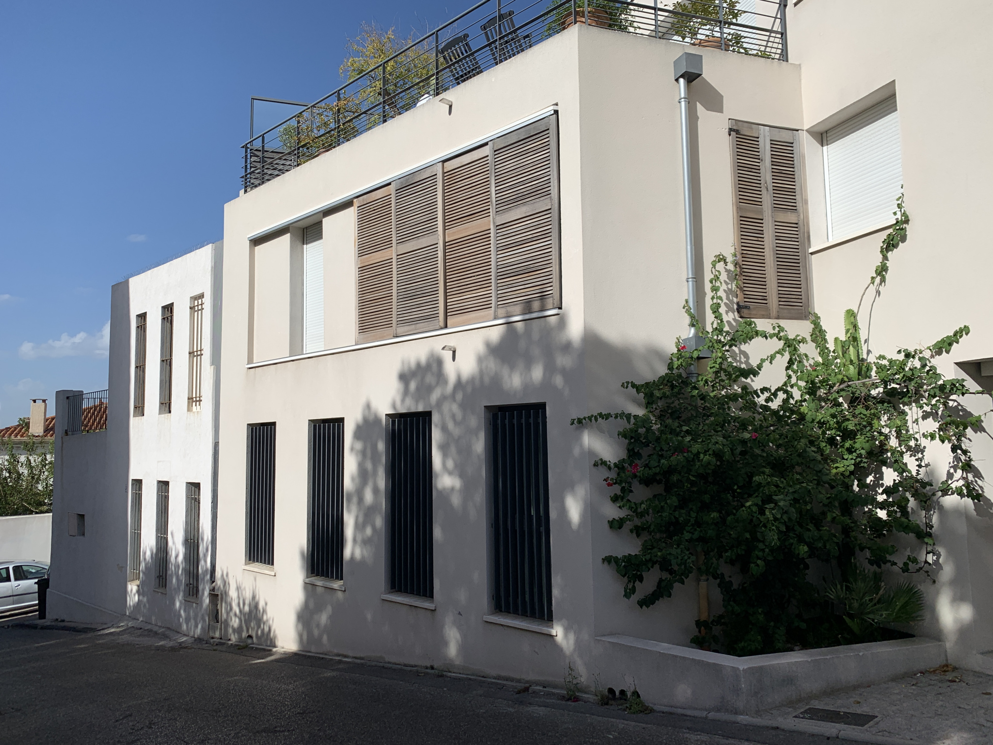 Local Professionnel  - 105m² - MARSEILLE  - 7ème