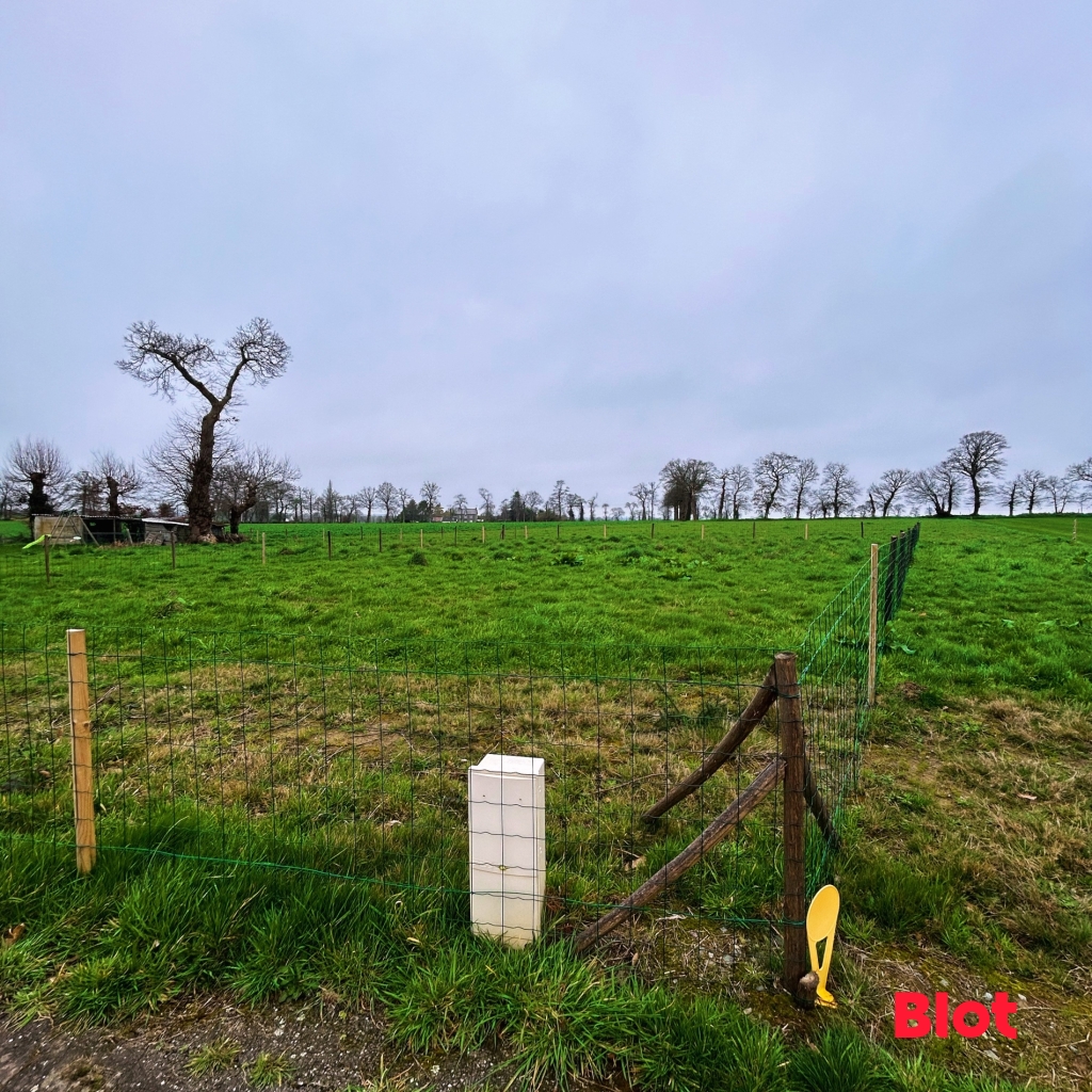 Terrain  - 476m² - BAGUER MORVAN