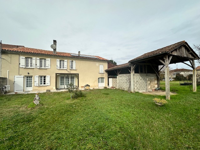 Maison 7 pièces - 159m² - PARCOUL CHENAUD