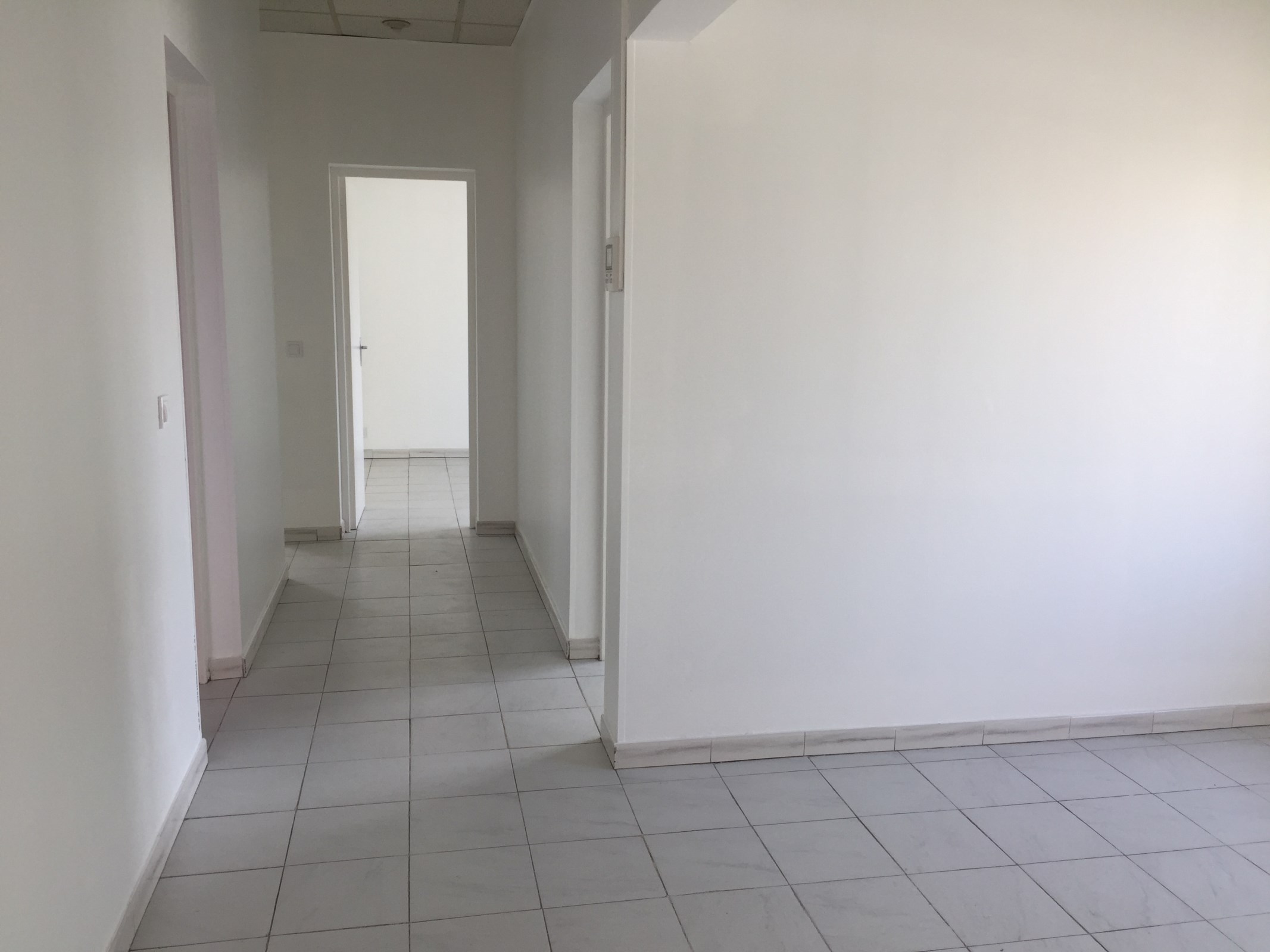 Local Professionnel  - 74m² - LA GARDE