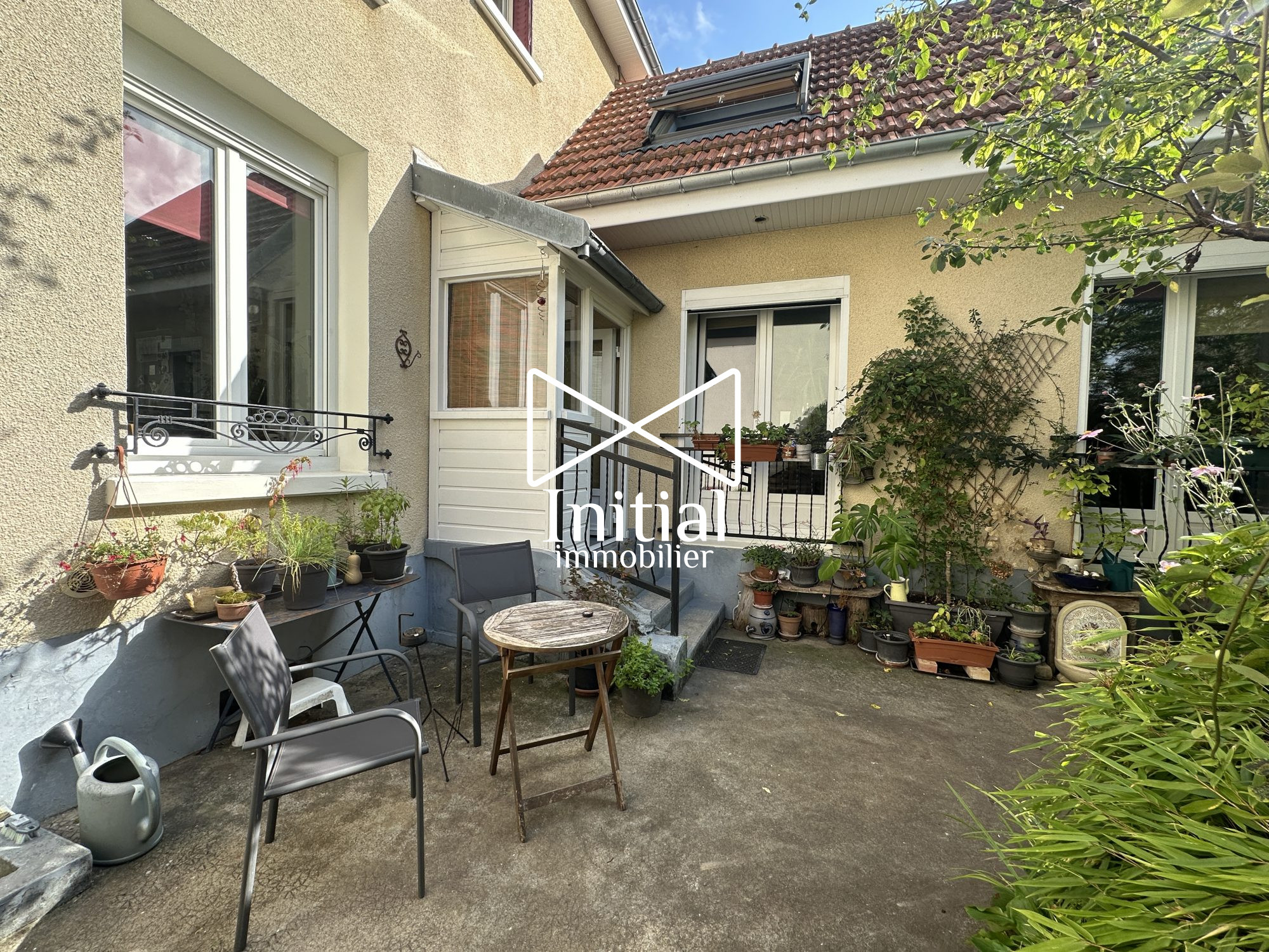 Maison 5 pièces - 94m² - STE SAVINE