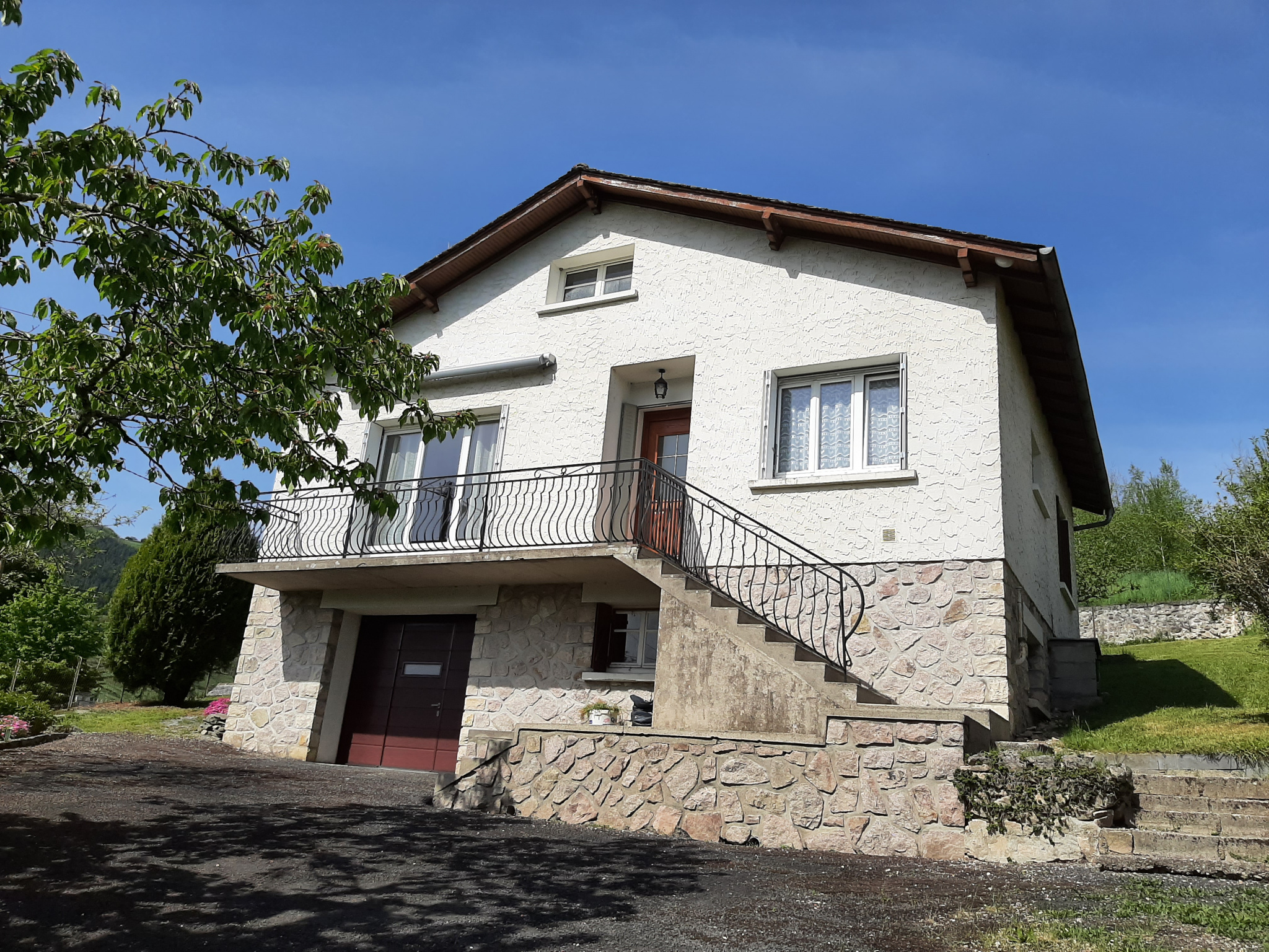 Maison 3 pièces - 65m² - ENTRAYGUES SUR TRUYERE