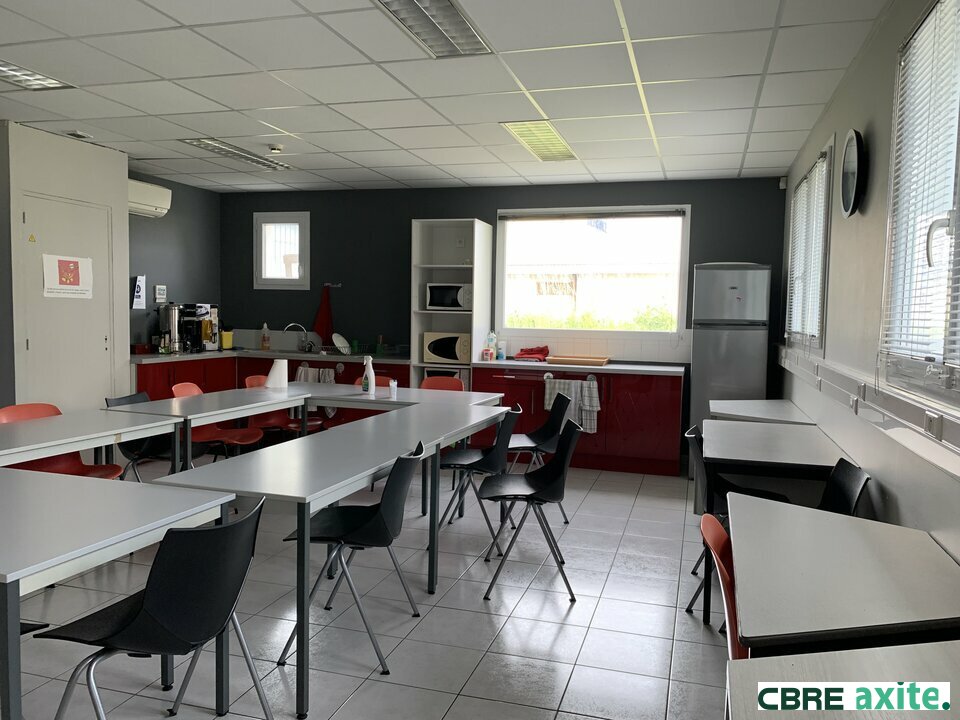 Local Professionnel  - 353m² - LA RAVOIRE