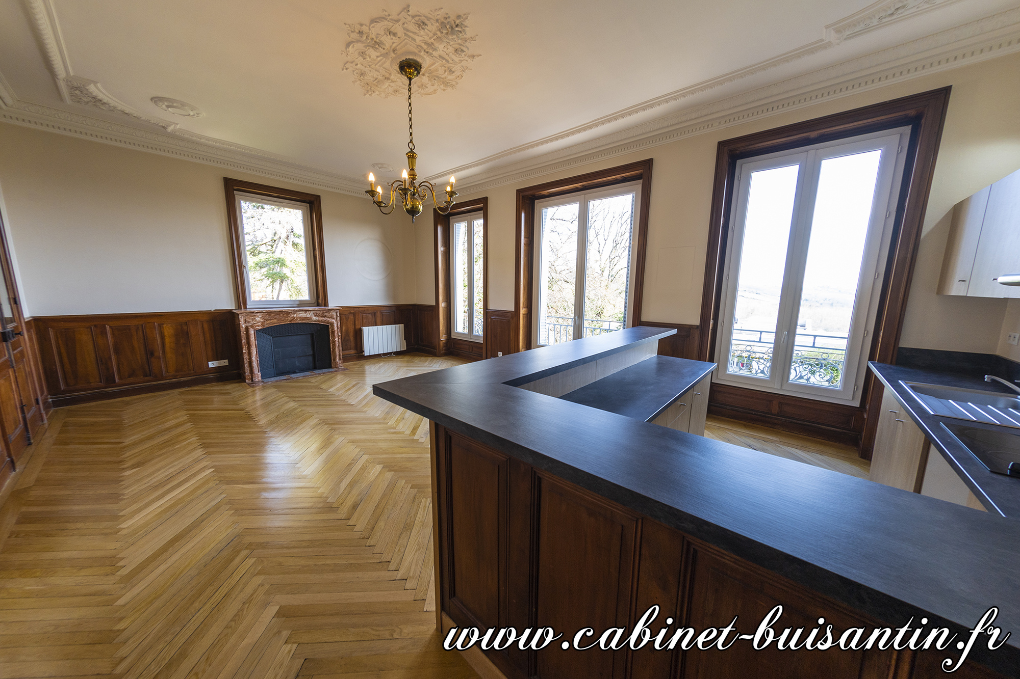 Appartement 3 pièces - 84m² - LE BOIS D OINGT