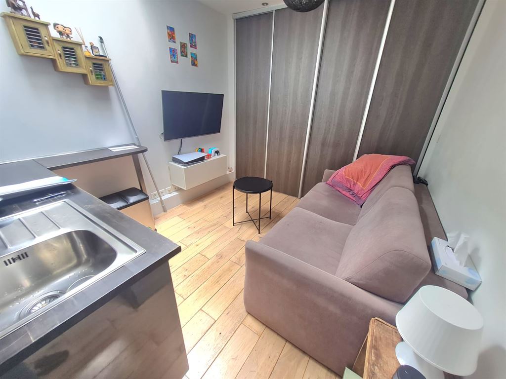 Appartement 1 pièce - 15m² - PARIS  - 11ème