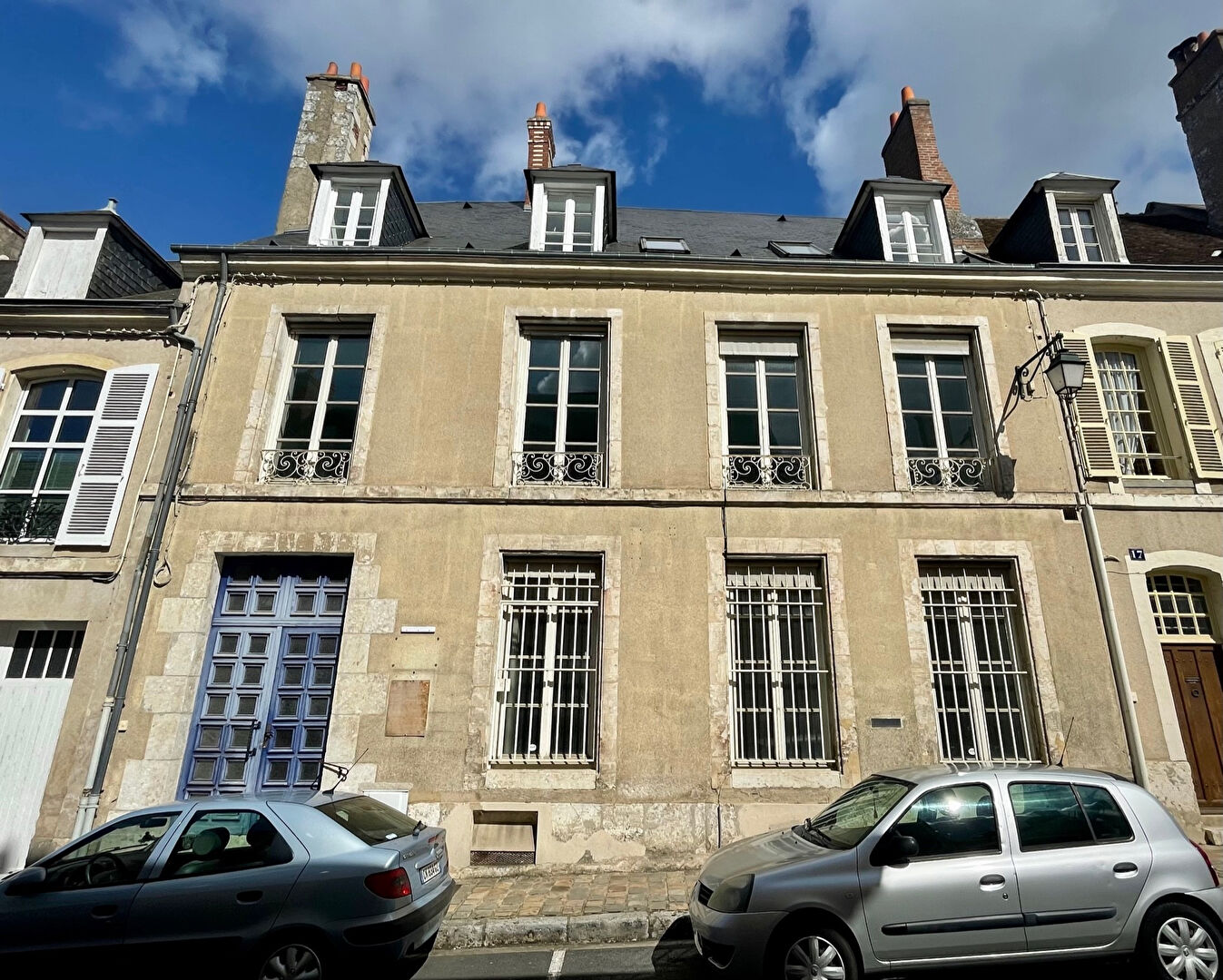 Local Professionnel  - 378m²