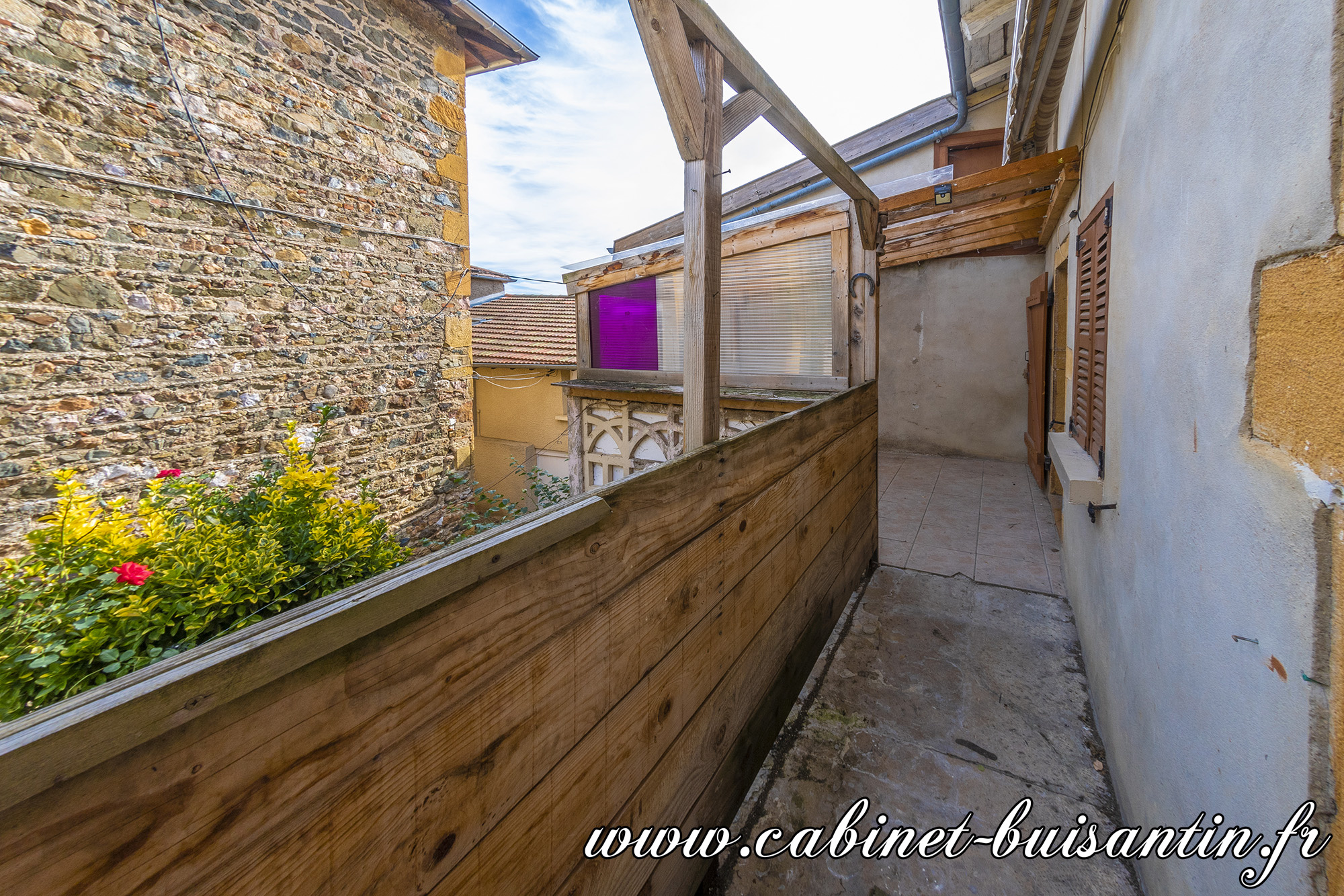 Maison 2 pièces - 75m² - BAGNOLS