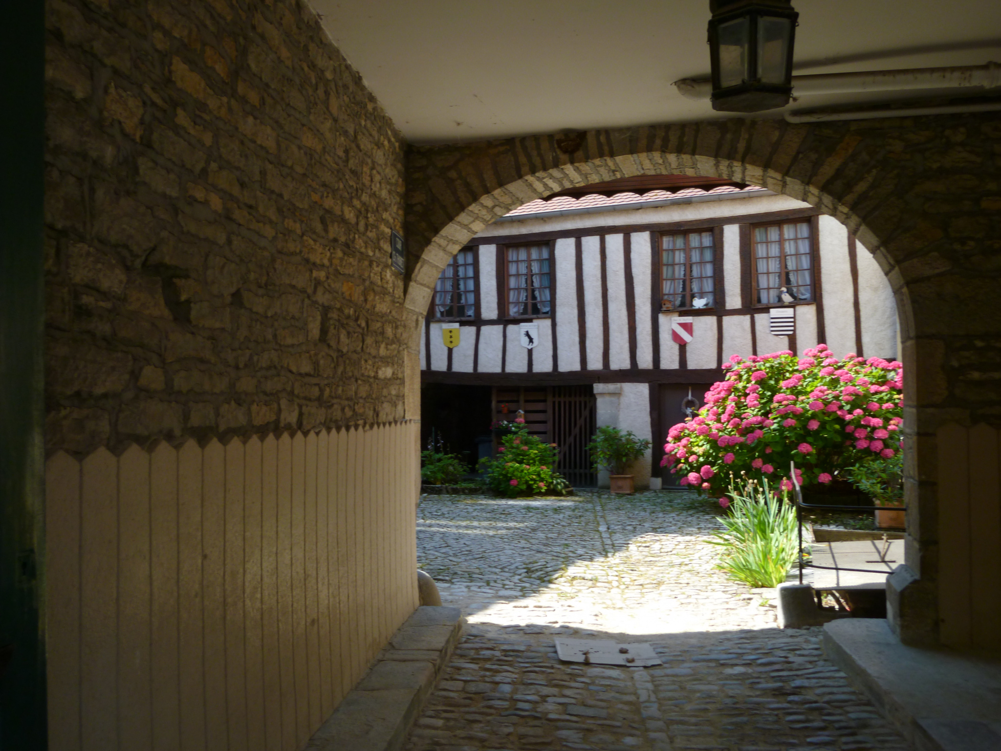 Maison 9 pièces - 215m² - BAUME LES DAMES