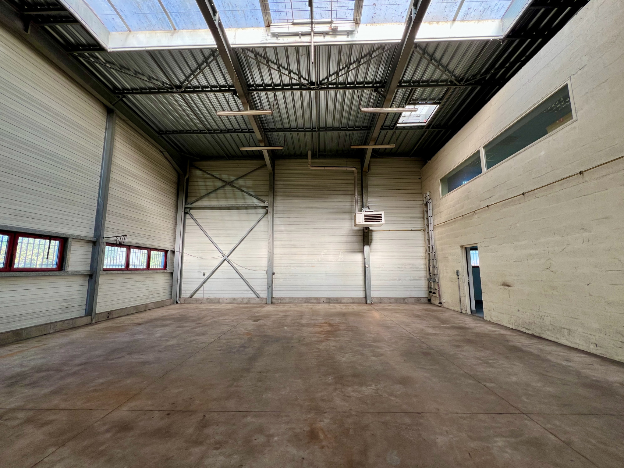 Local industriel  - 322m² - ETREPAGNY