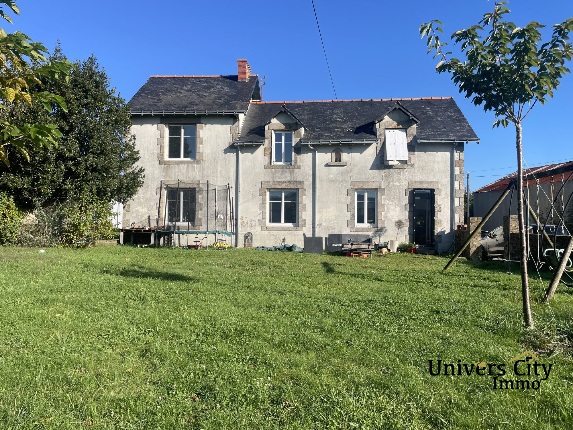 Maison 7 pièces - 250m² - ST PHILBERT DE BOUAINE