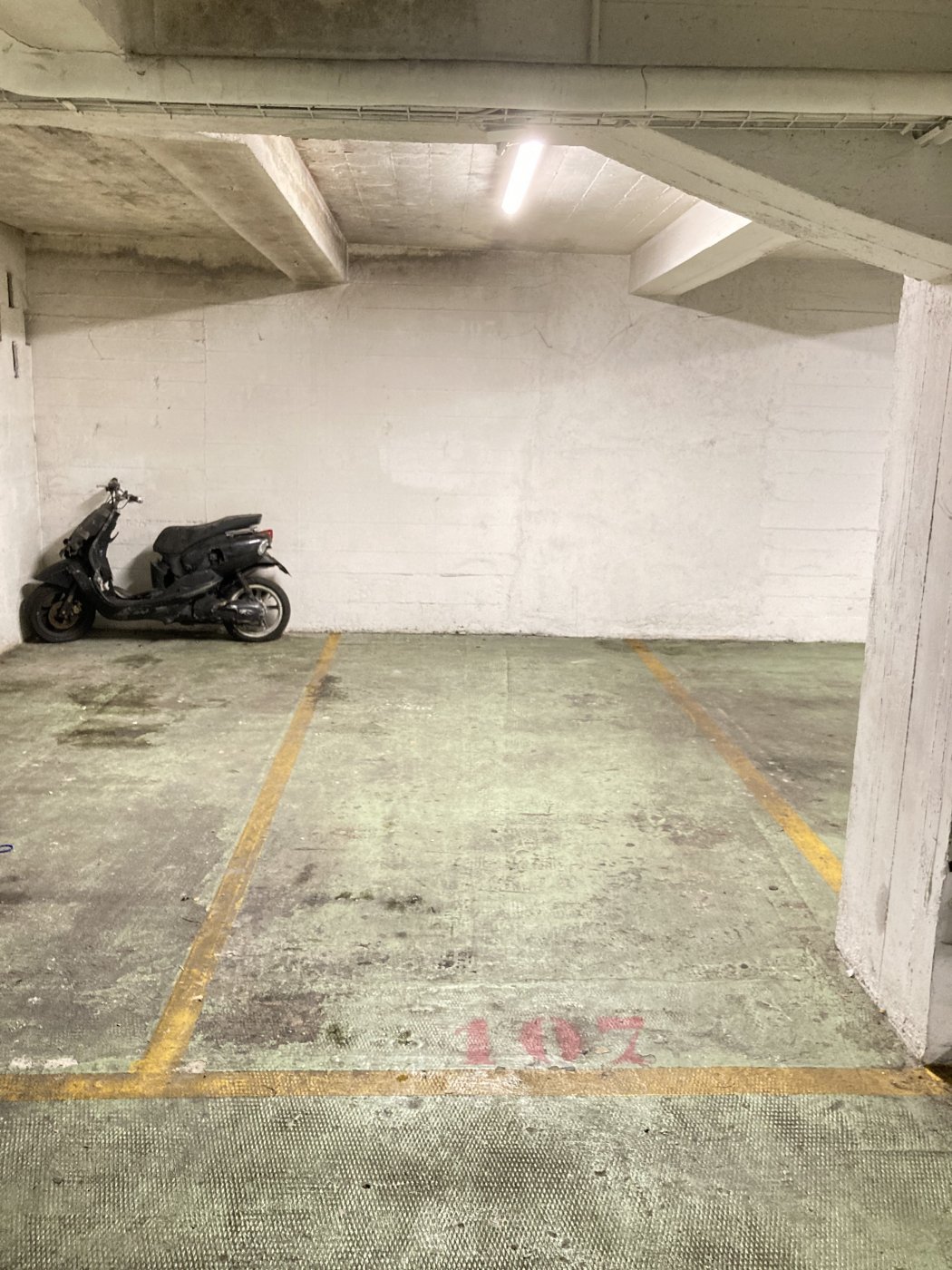 Parking  - MONTROUGE