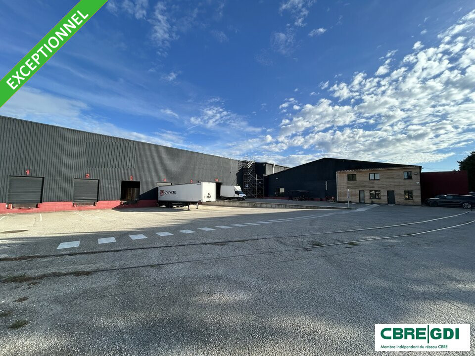 Local industriel  - 8 250m² - L ISLE SUR LA SORGUE