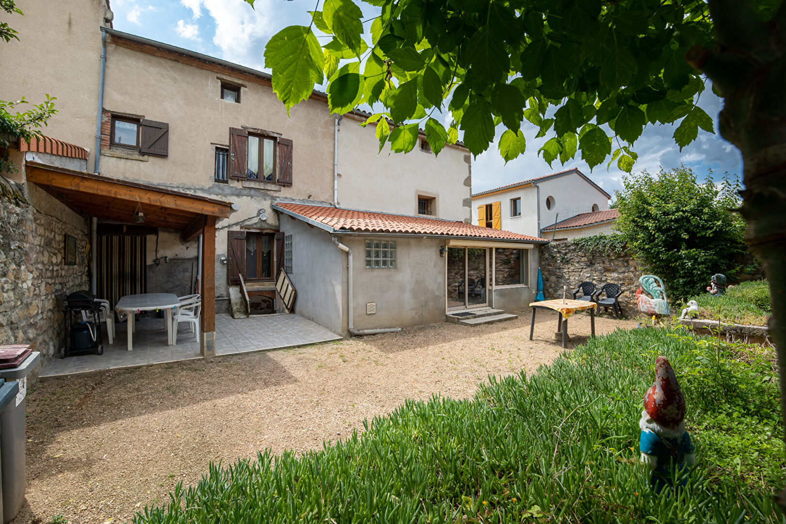 Maison 5 pièces - 104m² - VIC LE COMTE