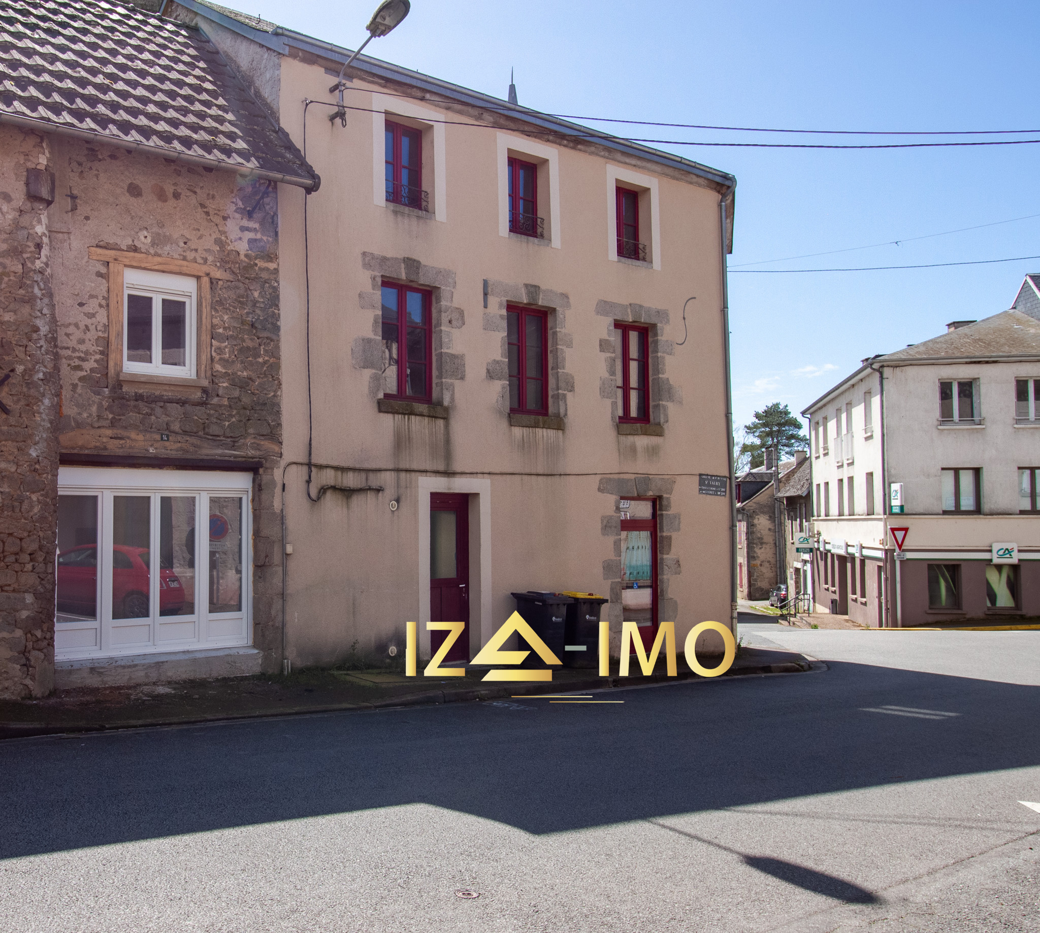 Immeuble  - 132m² - ST VAURY