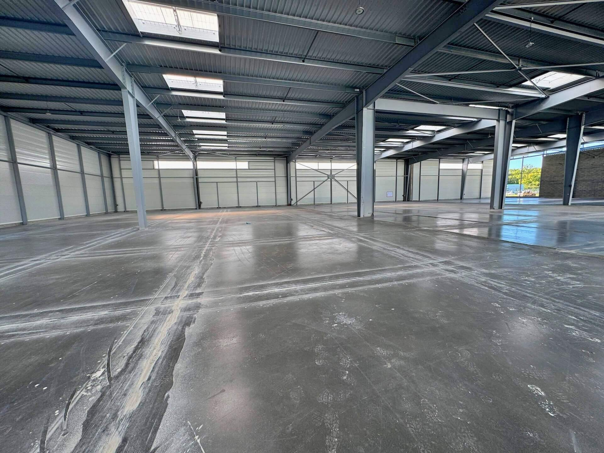 Local industriel  - 3 565m² - ST AIGNAN GRANDLIEU