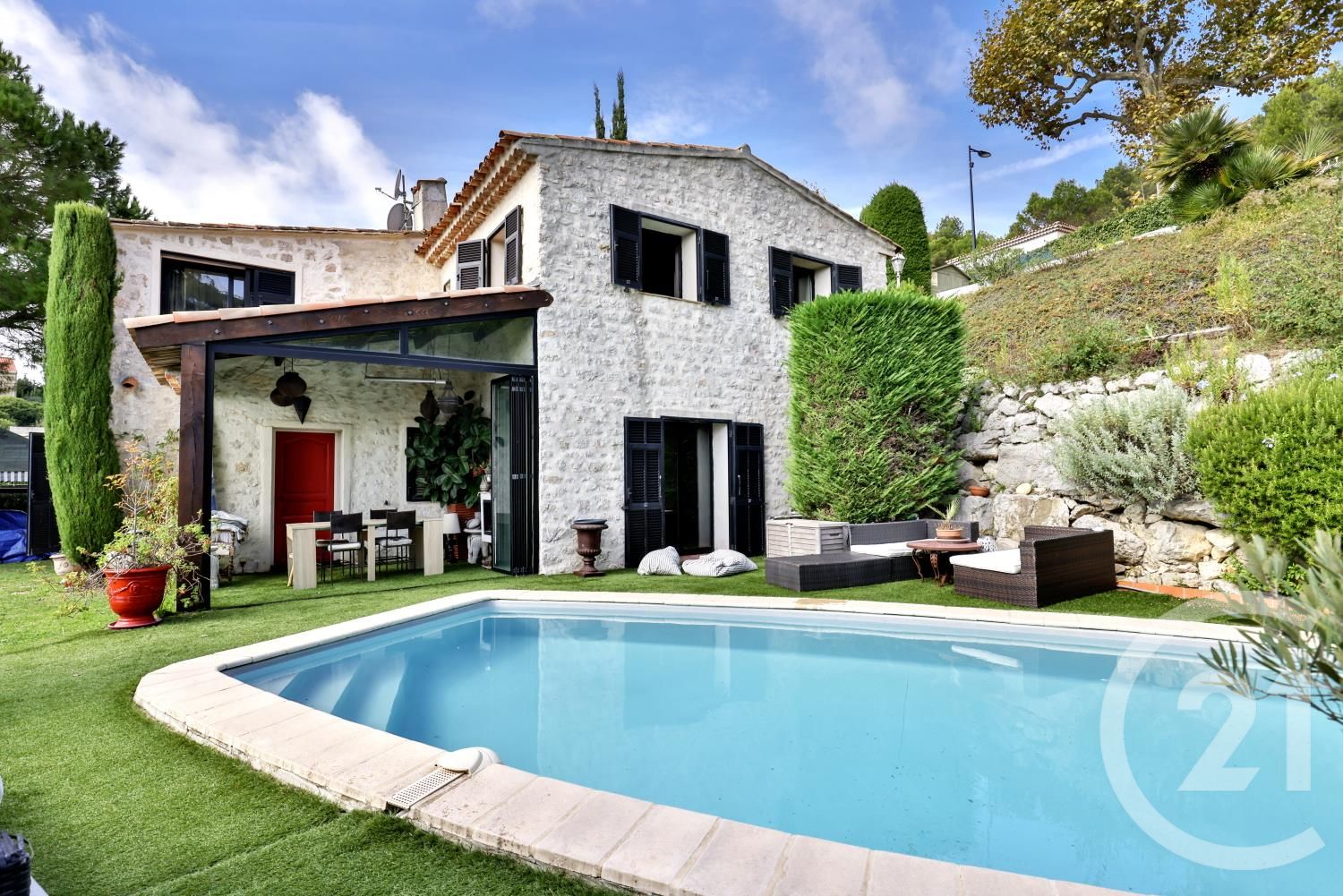 Maison 5 pièces - 152m² - EZE