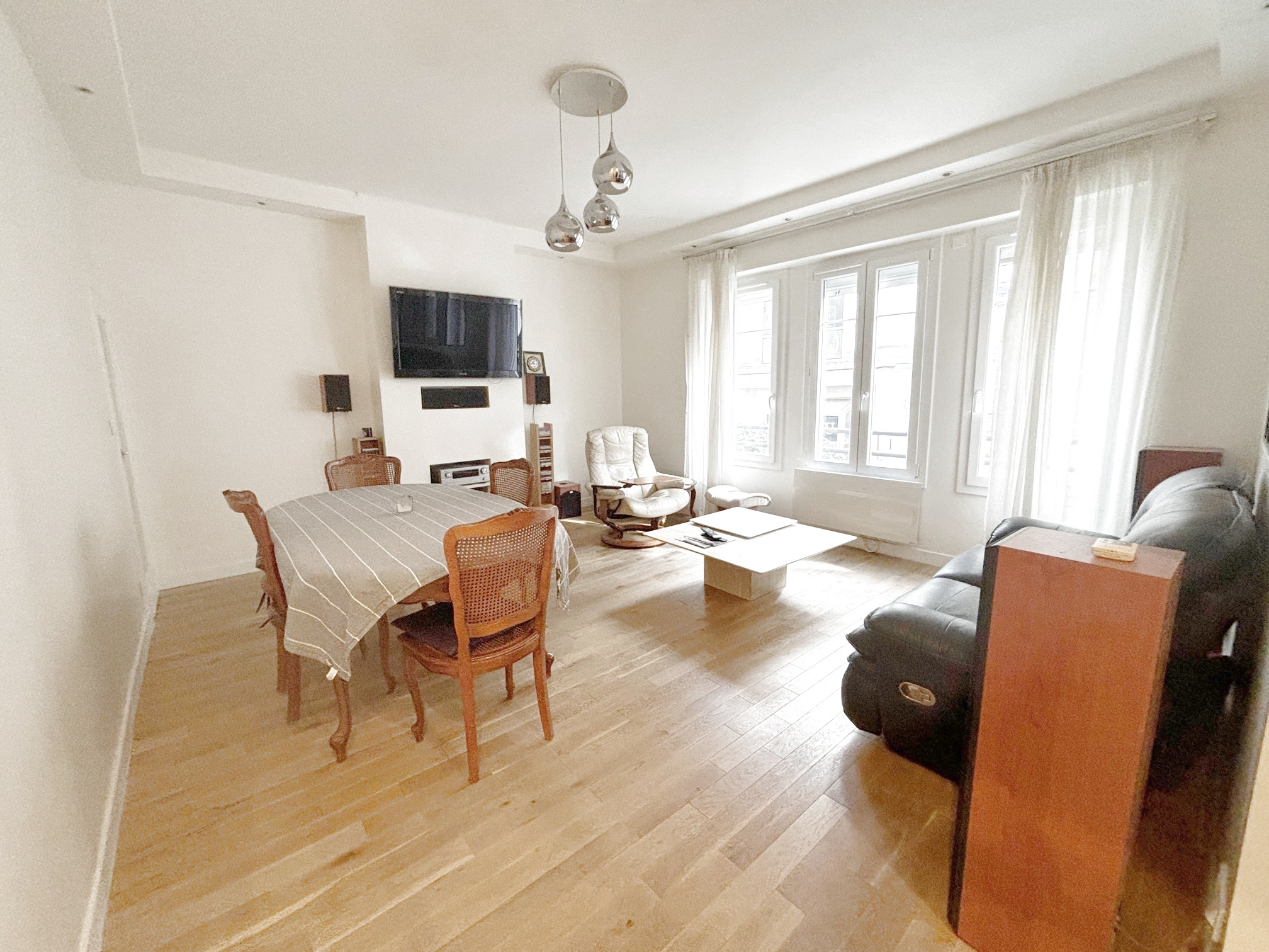 Appartement 3 pièces - 77m² - ENGHIEN LES BAINS