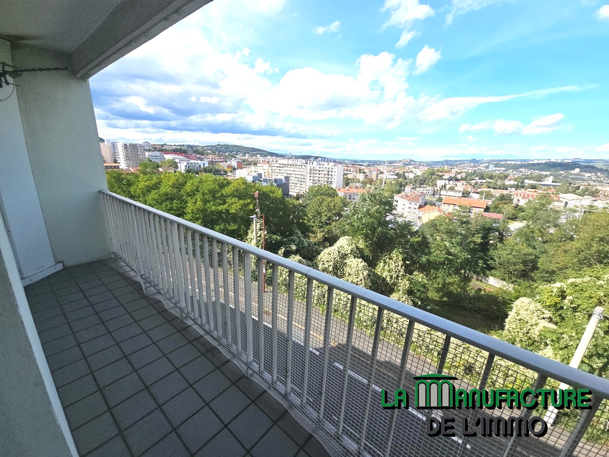 Appartement 3 pièces - 68m² - ST ETIENNE