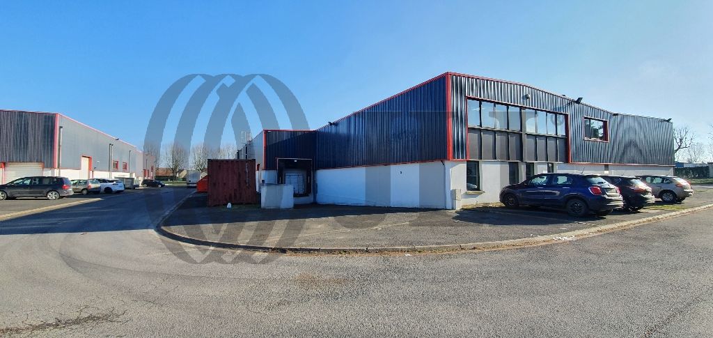 Local industriel  - 301m² - ST SOUPPLETS