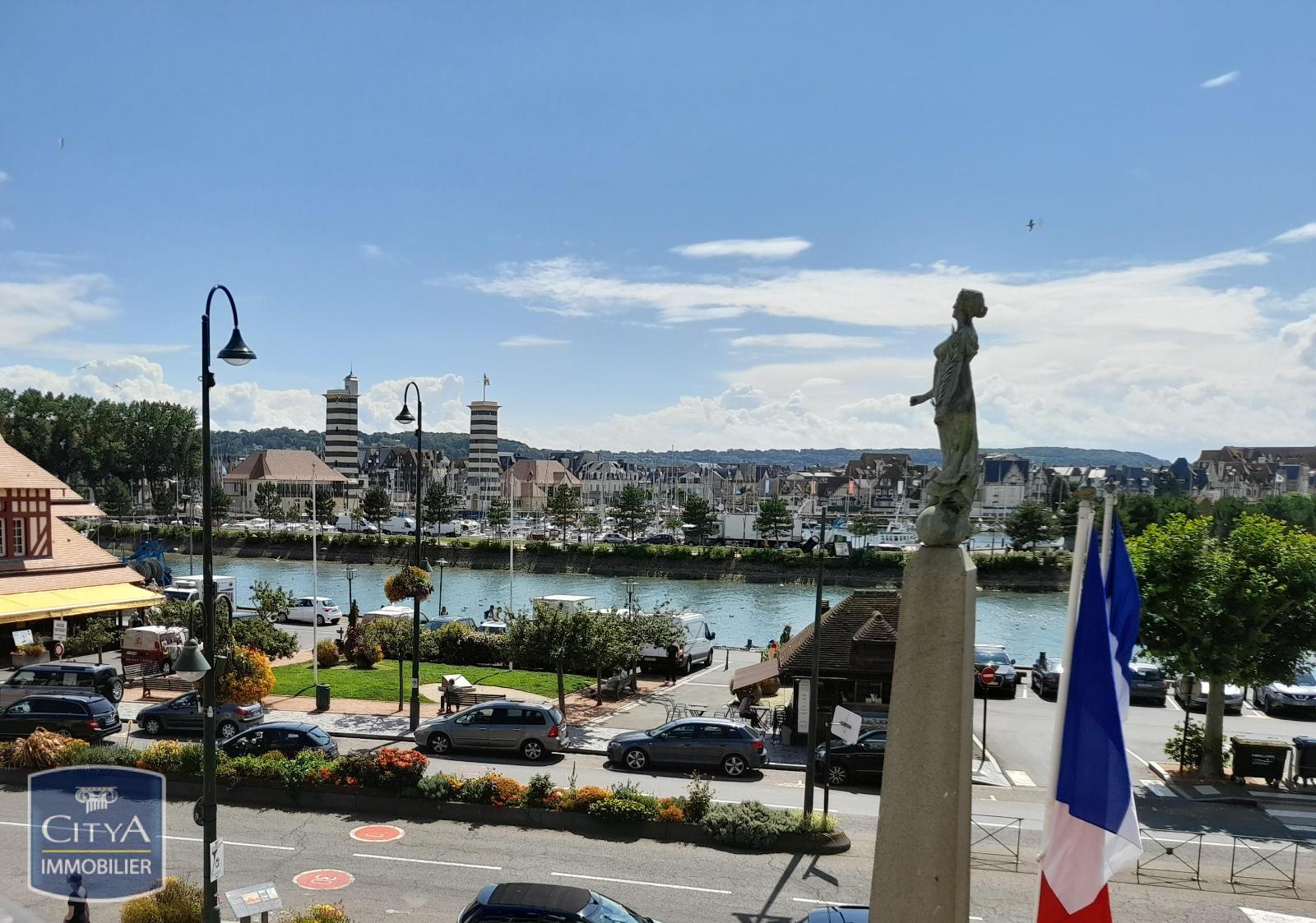 Parking  - TROUVILLE SUR MER