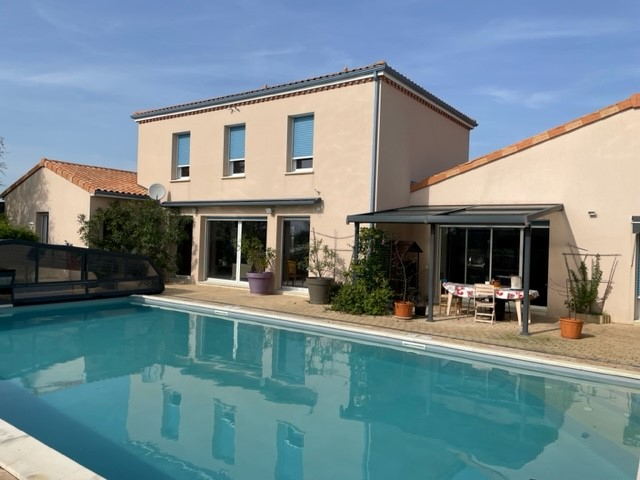 Maison 9 pièces - 194m²