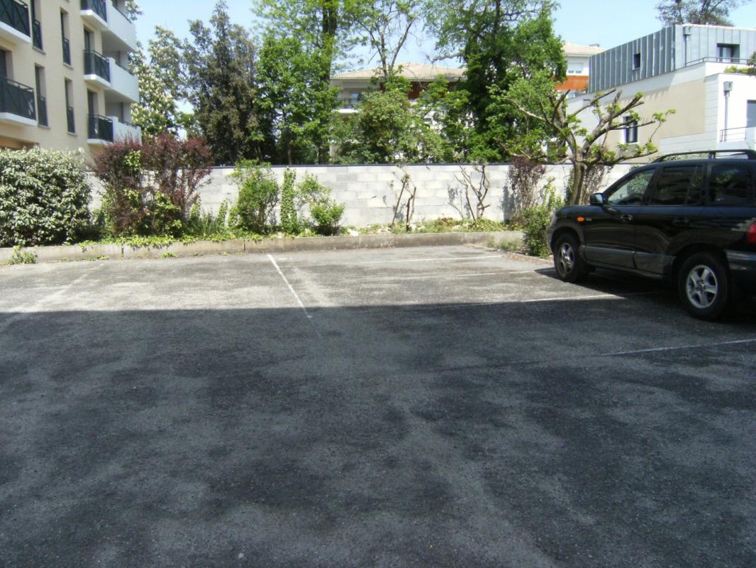 Parking  - TALENCE