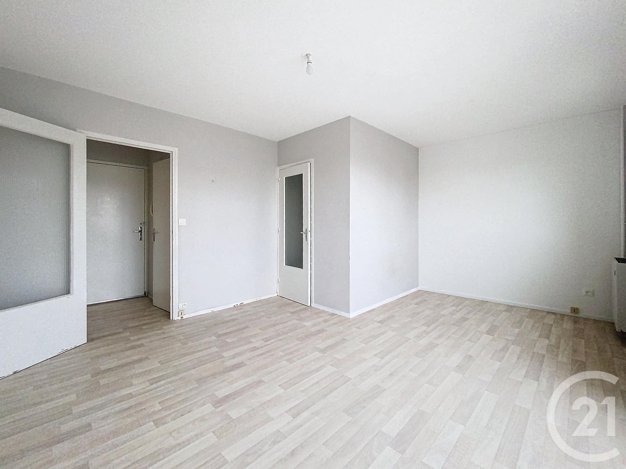 Appartement 1 pièce - 27m² - ST JULIEN LES VILLAS