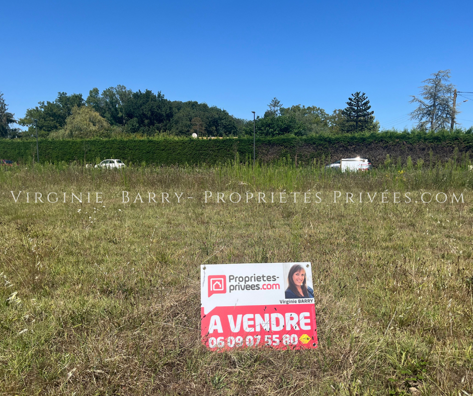 Terrain  - 556m² - TONNAY CHARENTE