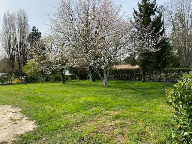 Terrain  - 670m² - LEOGNAN